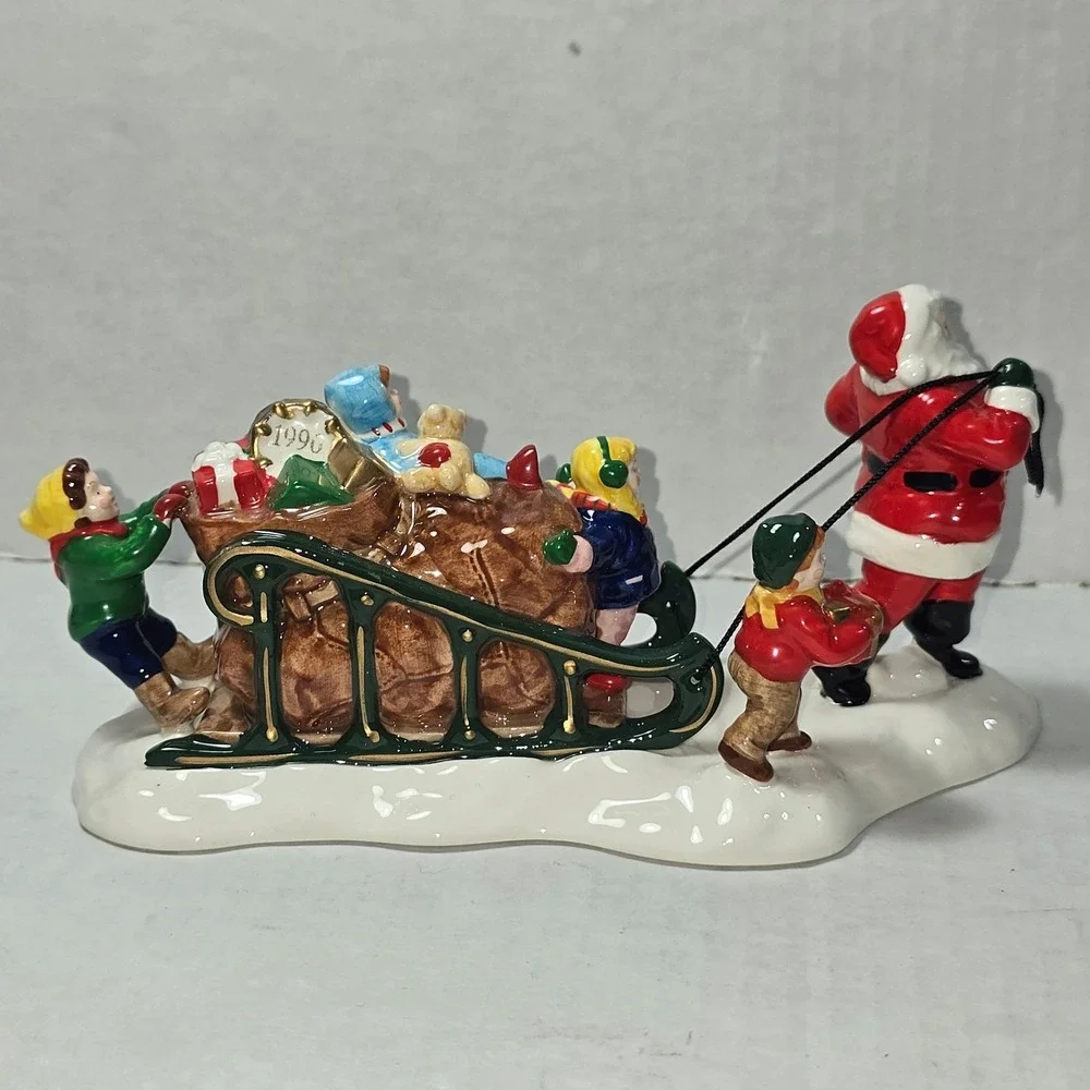 Department‎ 56 Original Snow Village SANTA COMES TO TOWN 1996 #54862 retired